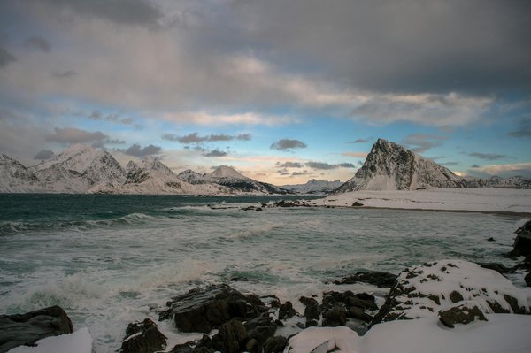 Why Should You Avoid Visiting Overcrowded Tourist Spots in the UK?